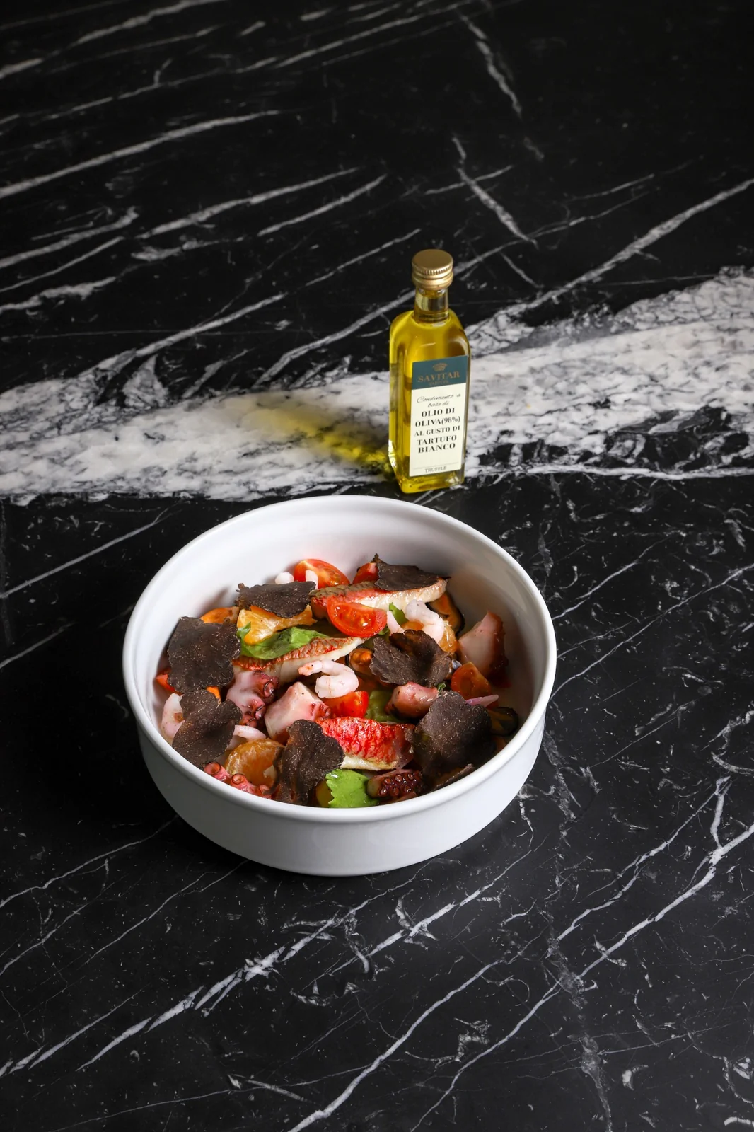 Insalatina di mare con tartufo e olio di oliva al tartufo bianco Savitar Tartufi
